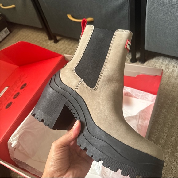 Hunter Women’s Miana Chelsea Boot - Size 9 - Picture 6 of 15